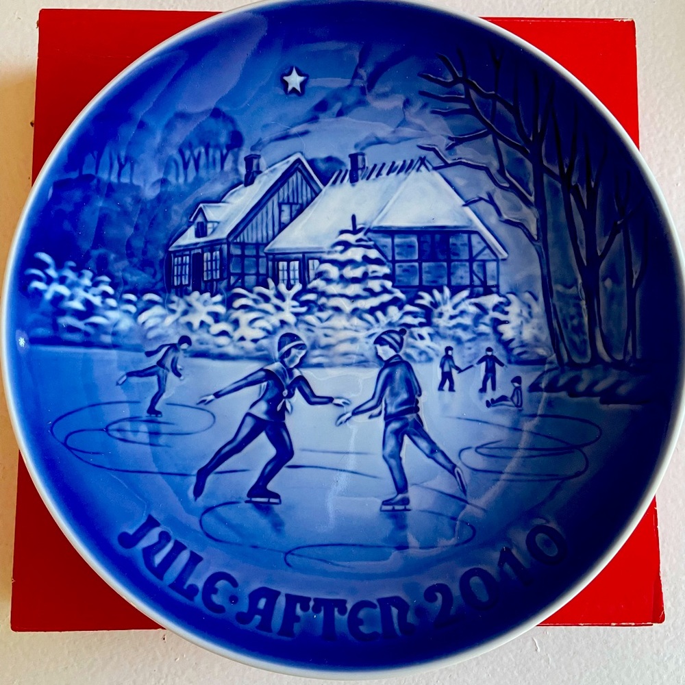 2010 Bing & Grondahl Christmas Plate